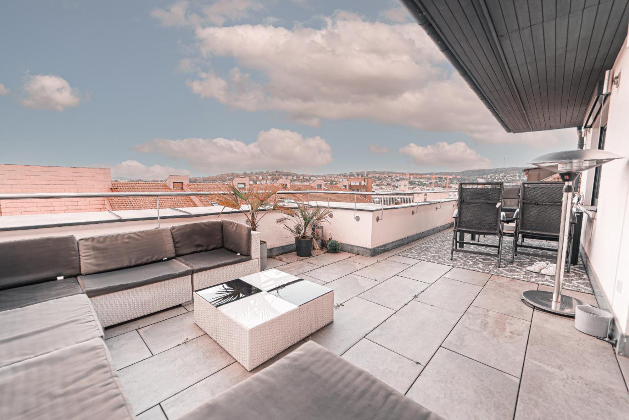 Luxurious Penthouse Daire Stuttgart Dış mekan fotoğraf